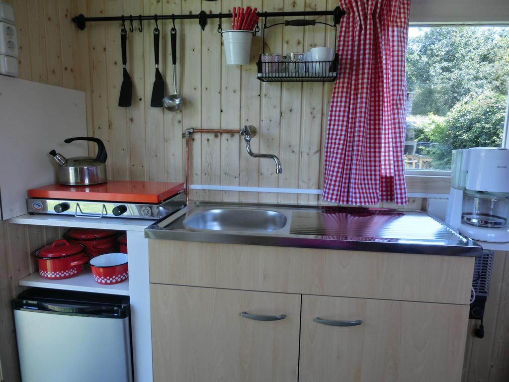 Pipowagen Camping Puur Genieten Bed and Breakfast Someren Camera foto